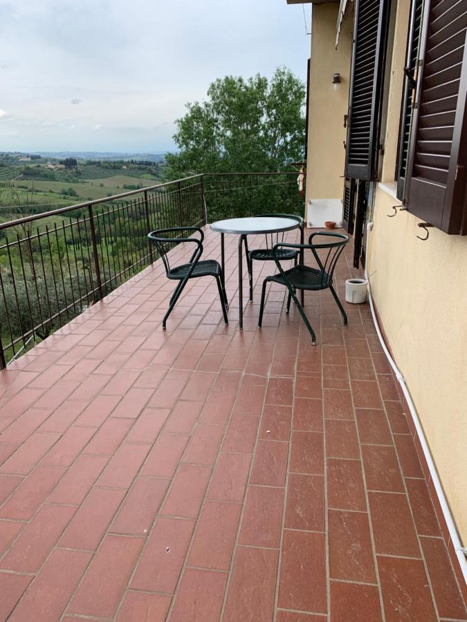 Appartamento Donella Con Parcheggio Privato San Gimignano Kültér fotó